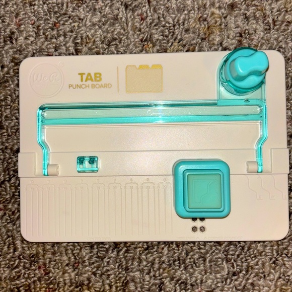 Scrapbooking tab punch board. - Picture 1 of 2